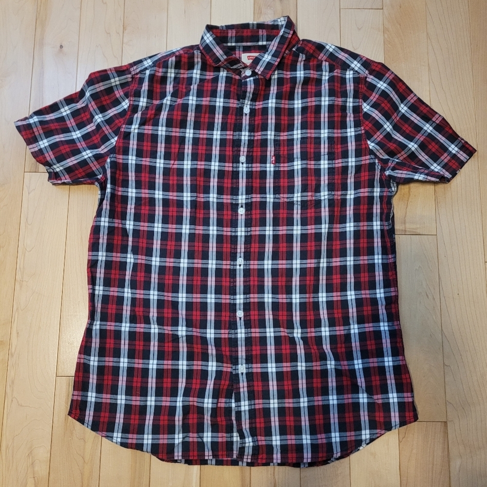 Levi's men's size XL slim fit button up shirt sleeve shirt